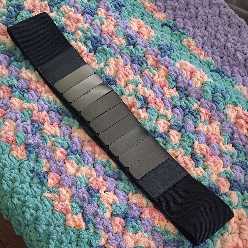 NWOT Torrid shiny black stretchy waist belt, Torrid sz 2 (39")